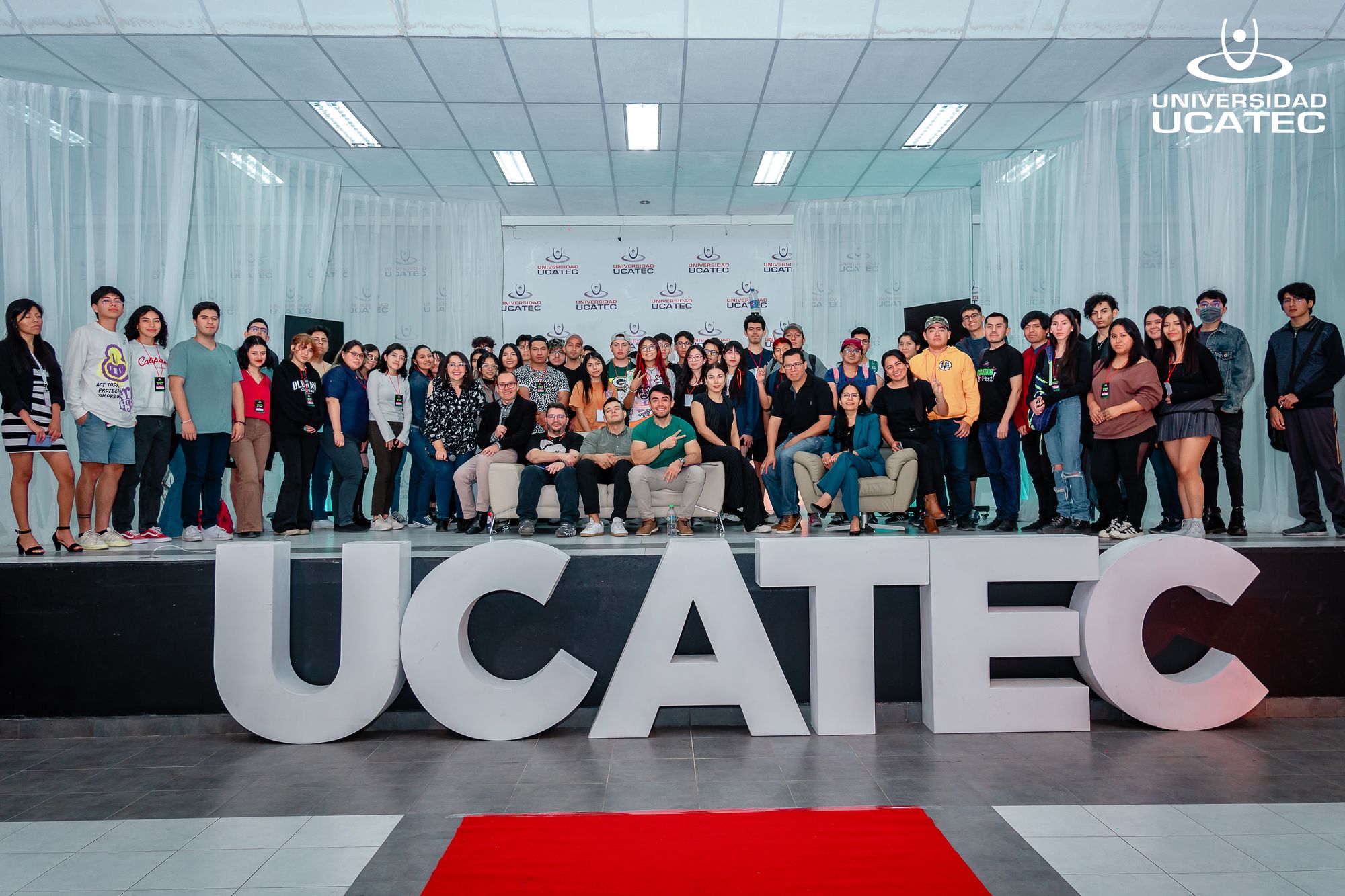 Universidad UCATEC Celebra el Diseño Fest en Conmemoración del Día Mundial del Diseñador Gráfico