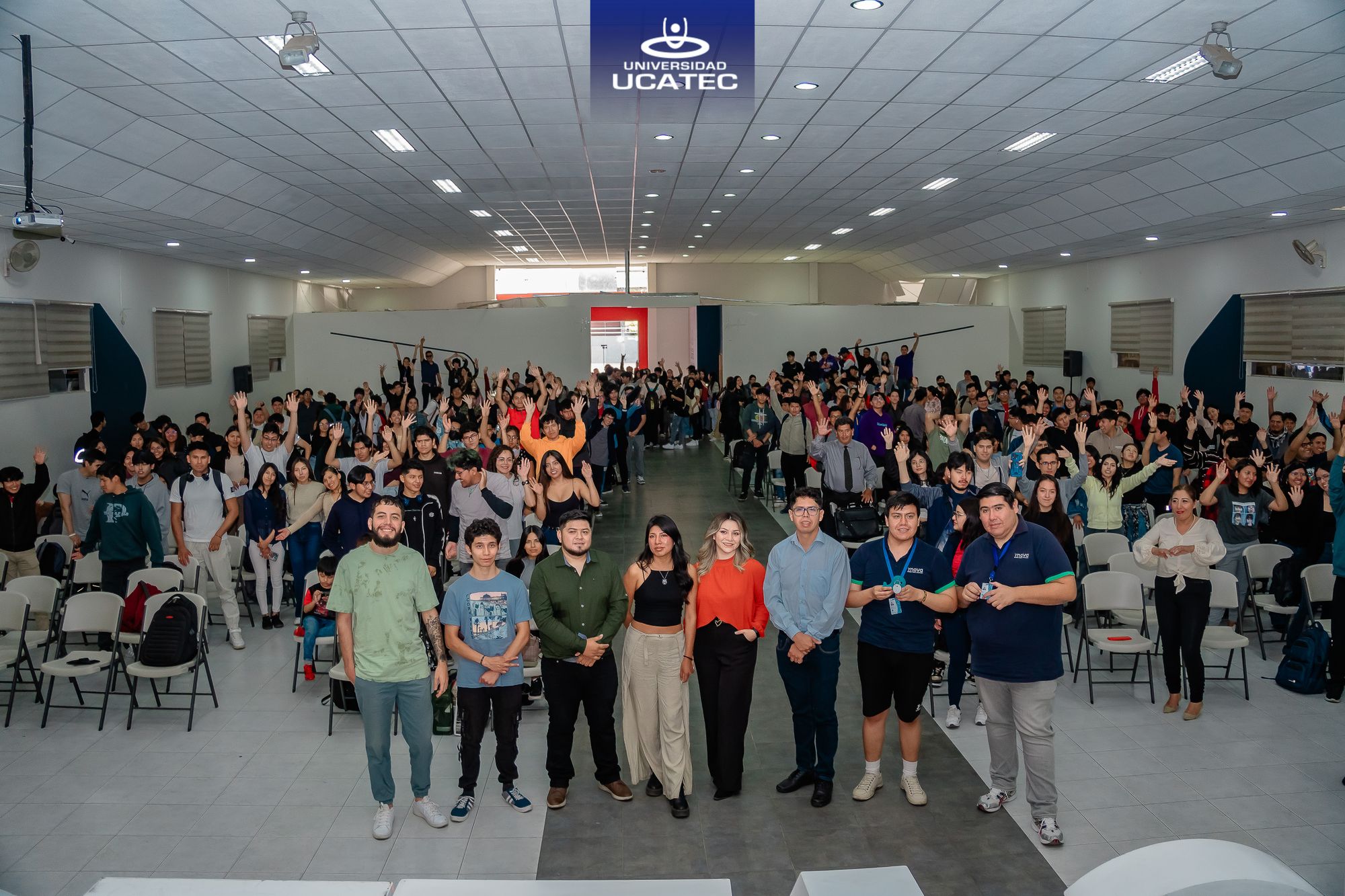 Inspiración y Pasión en el Conversatorio de Emprendedores de la Semana Global del Emprendimiento UCATEC