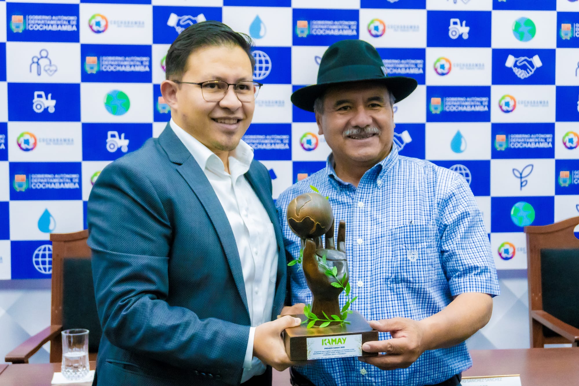 ¡Tu proyecto es el siguiente ganador de Kamay! Postula y demuestra que la innovación de Cochabamba se forma en la UCATEC.
