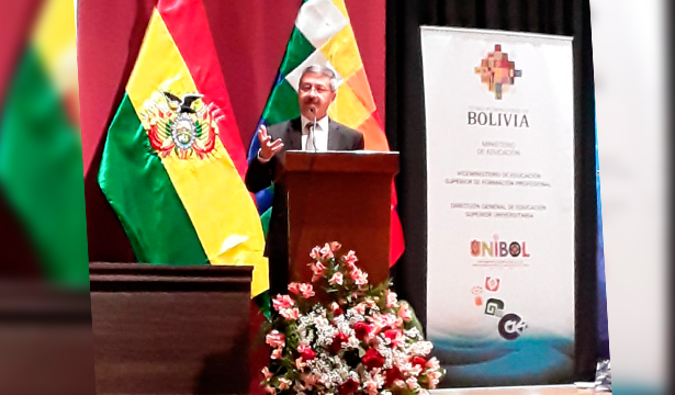 Rector de la UCATEC, participó del «Encuentro Nacional de Universidades de Bolivia»