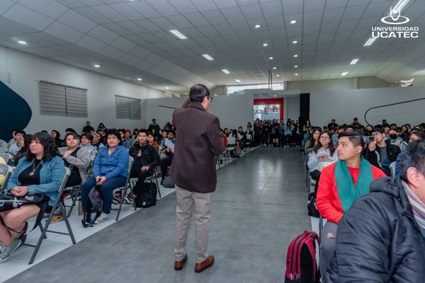 UCATEC Celebra una Semana e, Innovadora y Colaborativa