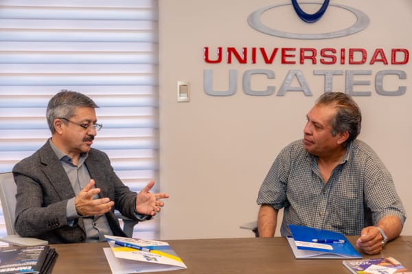 UCATEC y AMDECO renuevan convenio para impulsar el desarrollo profesional de estudiantes y la gestión municipal en Cochabamba